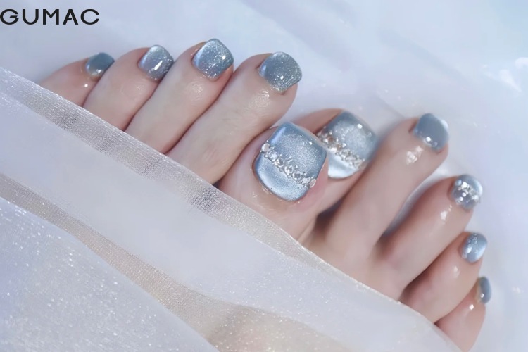 mai nail noel dinh da mat meo xanh duong